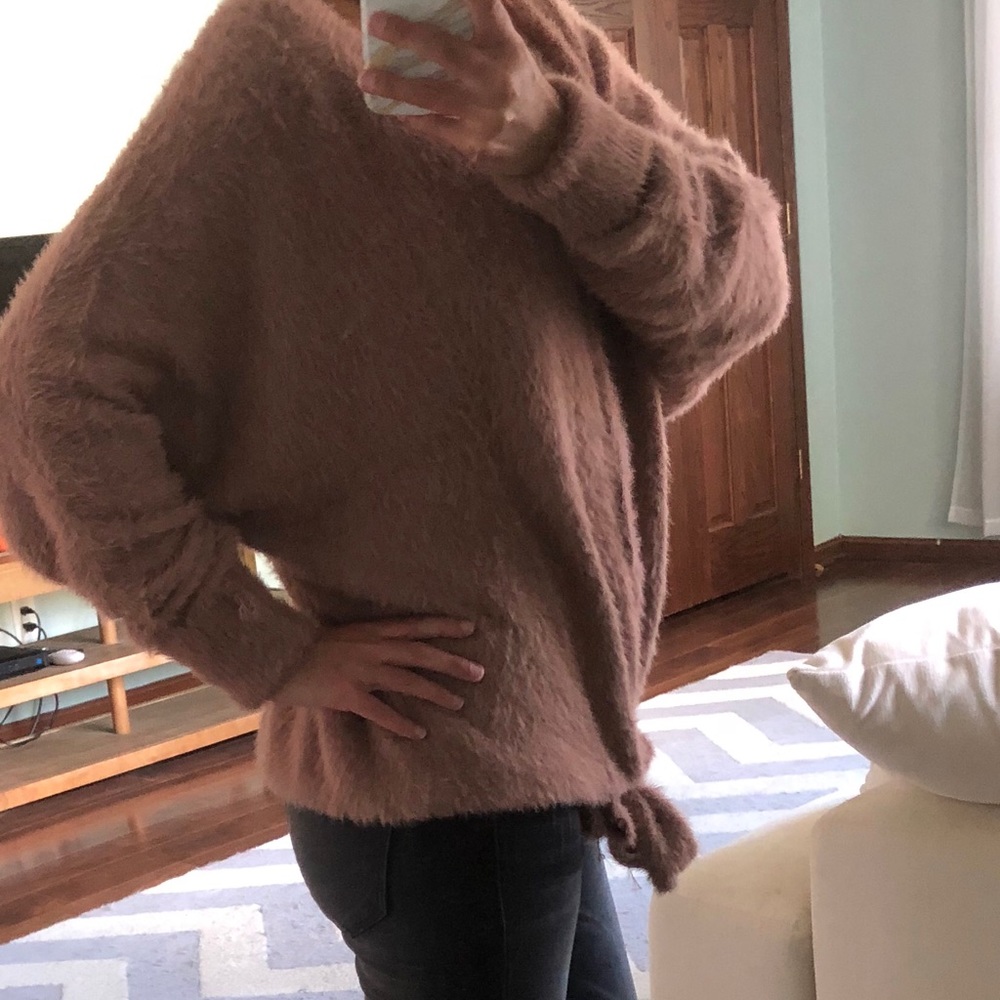🆕 So Fuzzy Mauve Dolman Front Tie Sweater - Picture 4 of 7